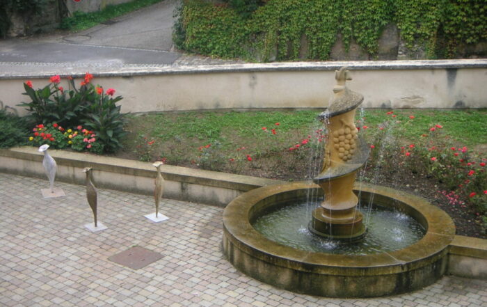 Fontaine du parvis de la mairie de Plappeville