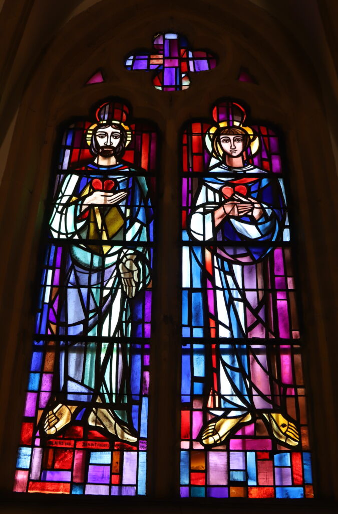 Vitrail n°8 - Jésus et Marie