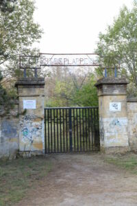 Portail de l'entrée principale